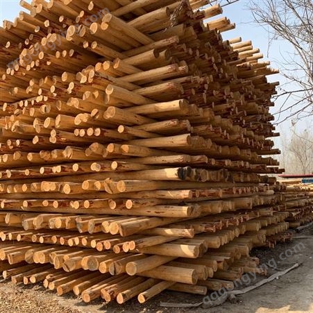 盛金源 生产 油木杆 8米  14个粗 油炸杆 通信木杆 防腐木杆 生产范围：6-10米 具体型号电话咨询