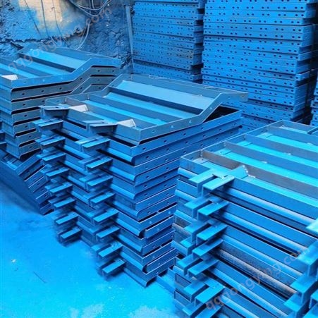 通海钢模板厂家-云南昆明钢模板价格-挡墙钢模板一平方价格