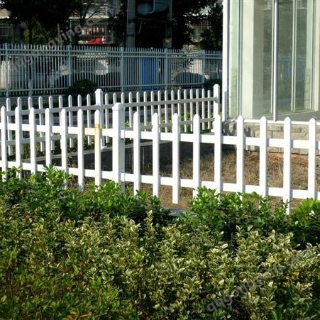 pvc草坪护栏 学校花坛PVC护栏  小区庭院护栏