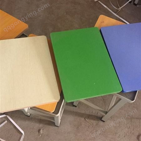 昆明培训长条桌折叠钢架条桌椅